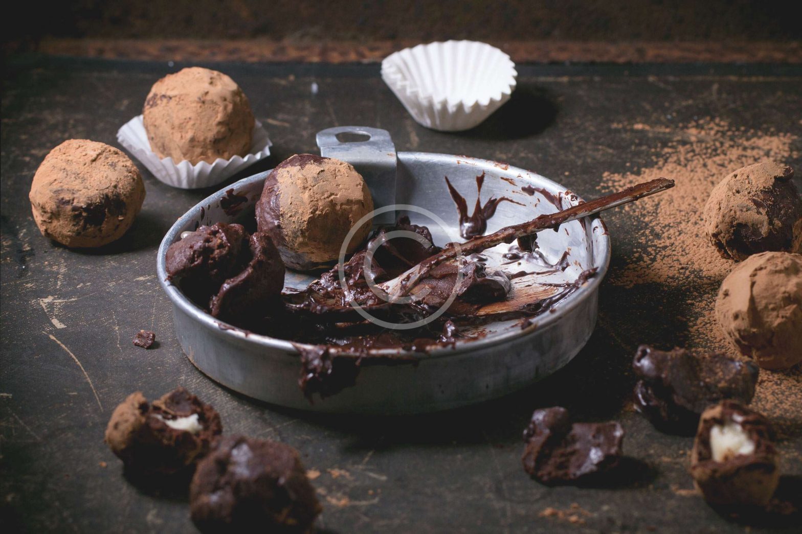 Точки шоколад. Шоколадные трюфели. Шоколадные точки. Шоколадная смесь. Chocolate point шоколад.